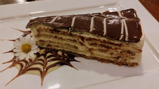 Torta alemã, saborosa sobremesa da Taberna do Eliseu.