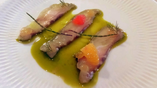 Peixe curado e cítricos, para começar o jantar no Ninna.