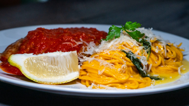 Parmegiana com spaghetti do Trattoria Carbone.
