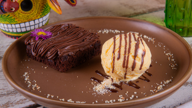 Opção de sobremesa no Miguelito é o brownie com Nutella e sorvete de creme.