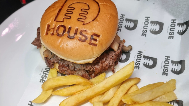 Hambúrguer do DHouse.