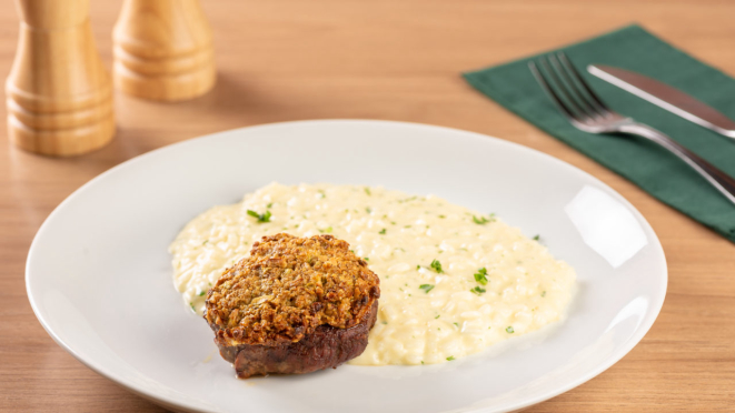 O restaurante funciona na segunda-feira das 11h30 às 19h.