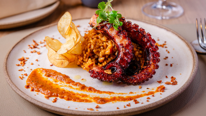 O restaurante funciona na segunda-feira das 10h30 às 22h.
