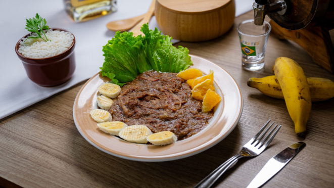 Barreado Blues: arroz, banana in natura e laranja.