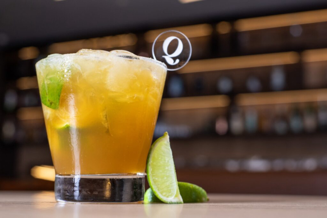 O drink Serra da Bananeira, um dos autorais do bar do Koré. Foto: divulgação.