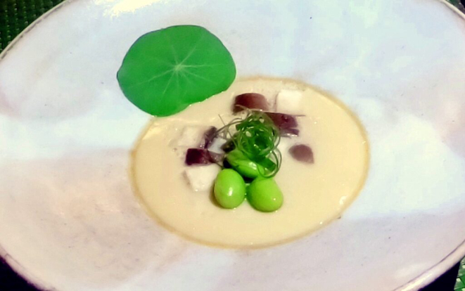 Um toque quente: Chawanmushi, prato de creme de ovo da culinária japonesa. | Foto: Anacreon de Téos