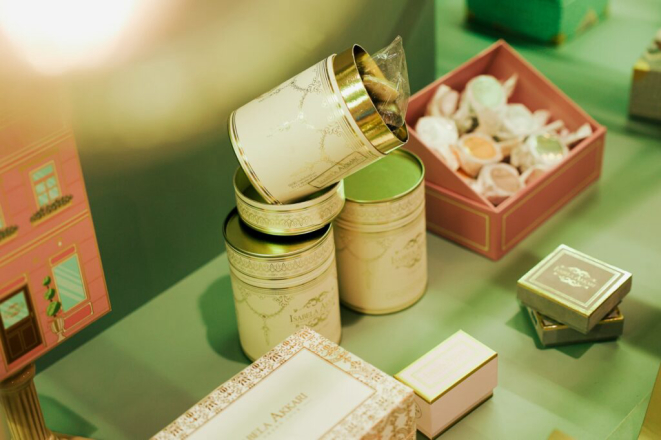 Itens da marca disponíveis na unidade em Curitiba. Divulgação