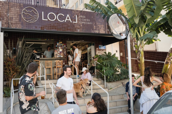Local Pães e Cafés: produtos com ingredientes de origem local.