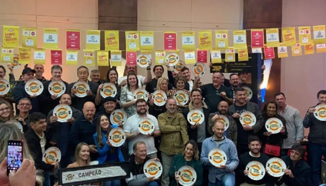 Cerimônia de premiação aconteceu na noite desta terça-feira (14), no Grand Mercure Curitiba Rayon. Foto: Bárbara Schiontek/Tribuna do Paraná