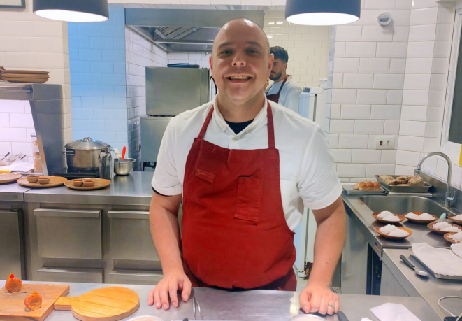 Igor Marquesini, Chef 5 Estrelas do Bom Gourmet, em sua bancada. Lançando cardápio novo. | Foto: Anacreon de Téos