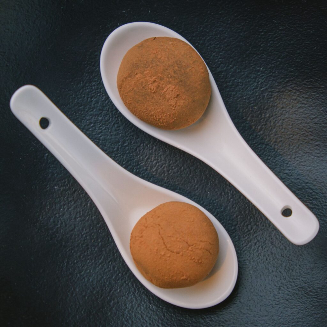 O clássico brigadeiro na colher, do Spaccio RAR é imperdível para quem ama chocolate