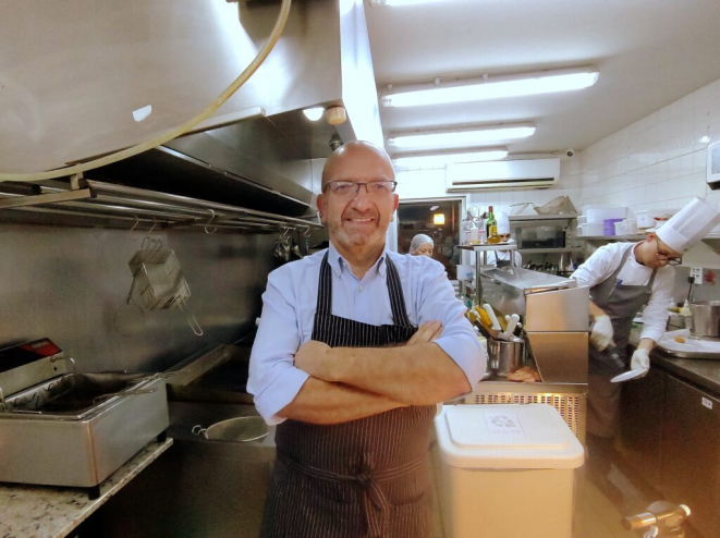Chef Salvatore Loi, que já foi aclamado como o melhor italiano da América Latina, comanda a cozinha do Vezzoso.|  Foto: Anacreon de Téos