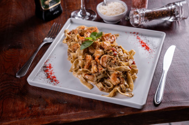 Tagliatelle Sburone, da Azdora Piadineria. Foto: Luciano Dias.