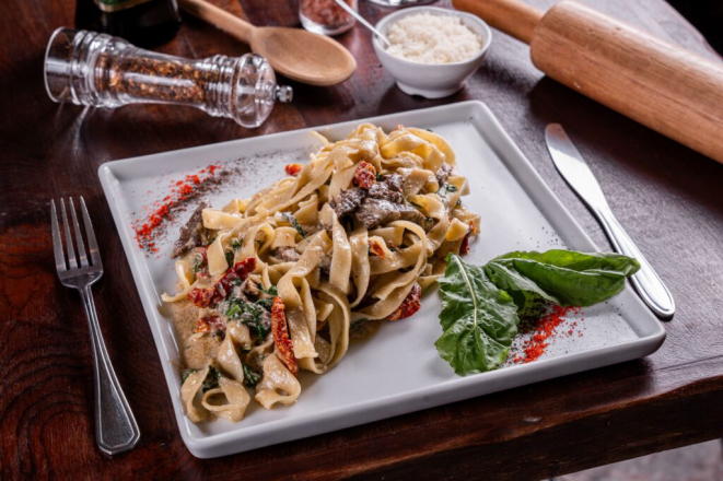 Tagliatelle Viziato, da Azdora Piadineria. Foto: Luciano Dias.