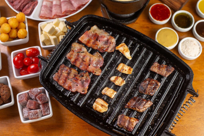 Fondue de Carnes, do Blackpot. Foto: Luciano Dias.