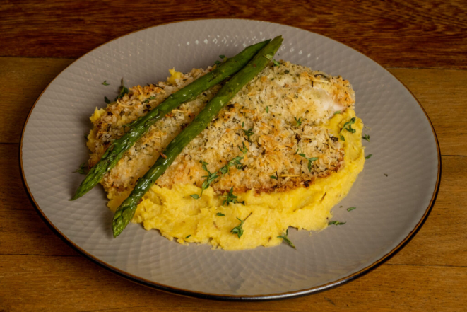 Filé de Tilápia Assado com Farinha Panki, do Maria Café & Bistrô. Foto: Camila Cardoso/Festival Gourmet.