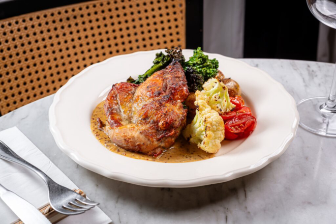 Filé de Coxa de Frango e Legumes. Foto: Priscilla Fiedler/Festival Bom Gourmet.