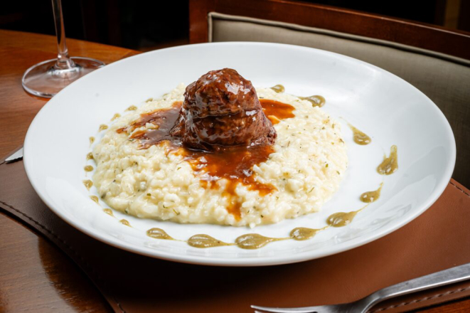 Mignon ao Molho Madeira com Risoto de Ervas Finas e Emulsão de Pesto, do Armazém 71. Foto: Priscilla Fiedler/Festival Bom Gourmet.