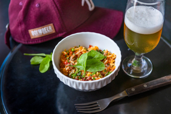Chef Vitor Bourguignon, do Boi and Beer, levará Stro Suíno com palha Asterix para o Gastronomix 2025.
