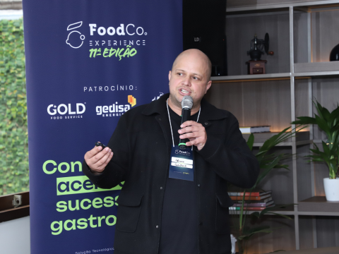 De vendedor ambulante a Rei do iFood: as dicas de Adriano Antunes para se destacar no delivery