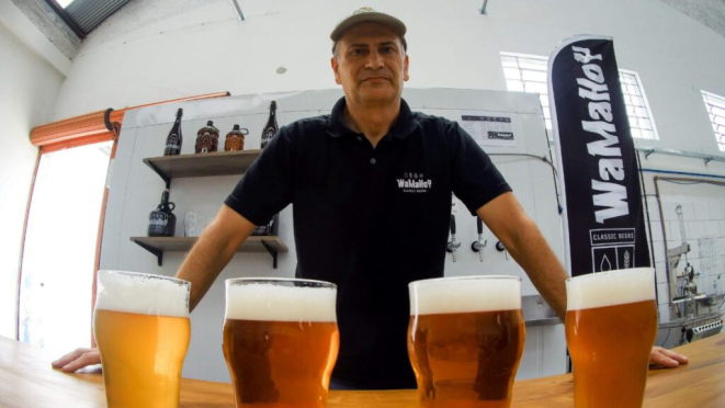 Dimitry Kozemjakin Junior, sócio e mestre cervejeiro da WaMaHoY, de Curitiba. Crédito: Divulgação.