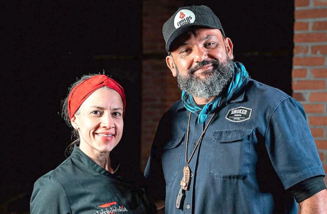 Ale Silveira e Carlos Fogo vão comandar as brasas no Dia da Tainha na Trapiche Pescados. Foto: Divulgação