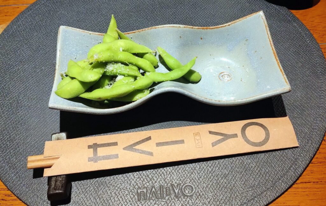 Edamame, para começar. |Foto: Anacreon de Téos