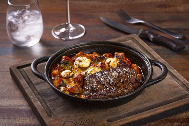 <em>Fraldinha grelhada</em>,  com gnocchi caprese gratinado e finalizada com pesto de manjericão. | Foto: Rodrigo Pierrot