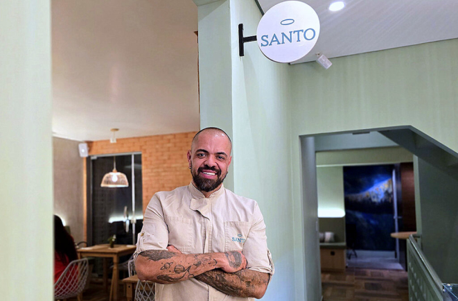 Chef Lino Veríssimo, do restaurante Santo, especializado em pratos sem glúten. | Foto: Cauby Ross