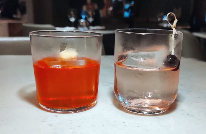 Milk berry, mocktai autoral, tanto quanto o alcoólico Cherry float. Foto: Anacreon de Téos