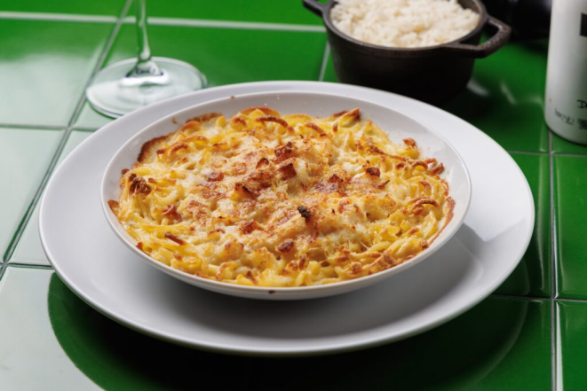 Bacalhau com Natas e Massa Fresca Gratinada, da Mercearia Avenida. Foto: Fernando Zequinão