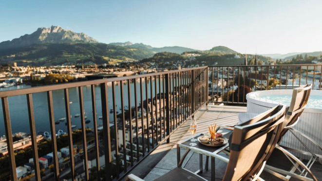 Vista de Lucerna de uma das sacadas do Art Deco Hotel Montana. Crédito: Art Deco Hotel Montana/Divulgação.