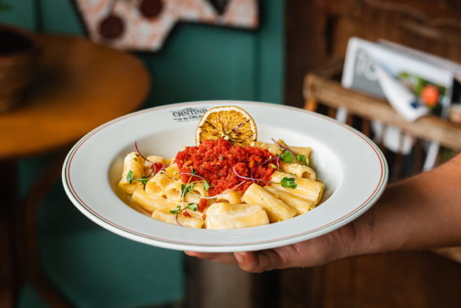 Rigatoni Limão Siciliano e Ragu Linguiça Blumenau, da Cantina do Délio, com 30% de desconto no Circuito Bom Gourmet de Verão. Crédito: Divulgação