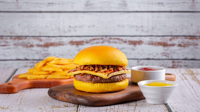 Sweet Coalho, uma das opções do menu do Jack Capivara, melhor avaliado do CWBurguer Fest 2025. Crédito: Rodrigo Pierrot.