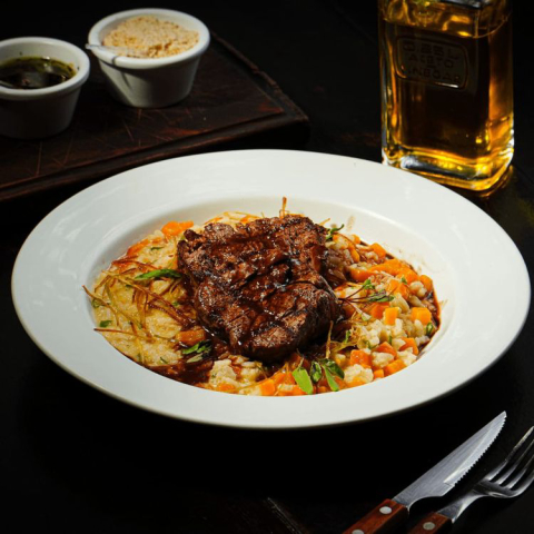 Jaydin do Édenn no Festival Bom Gourmet Cascavel: Feijoada Tradicional e Menu Especial