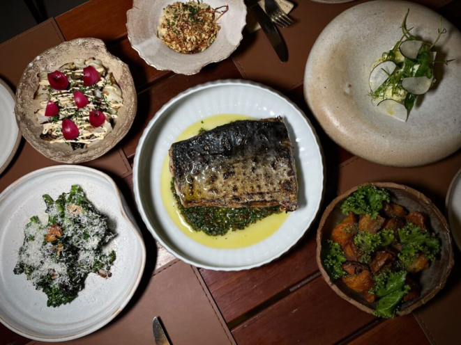 O peixe e seus acompanhamentos. Um molho irresistível! Foto: Divulgação