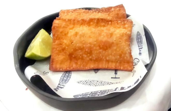 Pastel de camarão com catupiry. | Foto: Anacreon de Téos