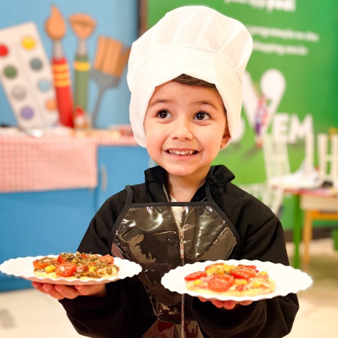 Oficina gratuita de Mini Pizza para crianças. Crédito: Divulgação.
