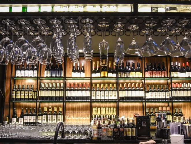 Crédito: reprodução/Instagram @ernesto.winebar