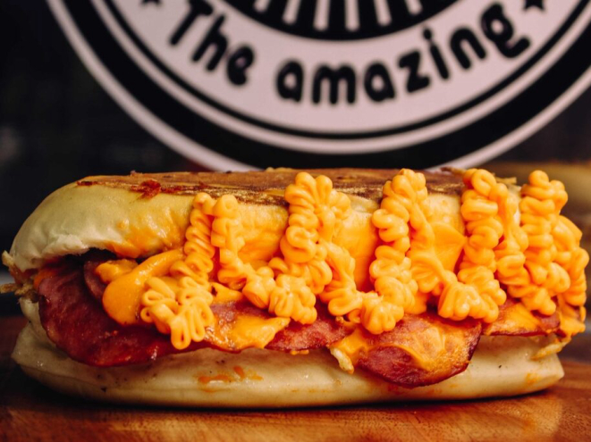 Melhor cachorro quente de Curitiba