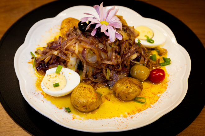 Bacalhau à Gomes de Sá. | Foto: Alysson França