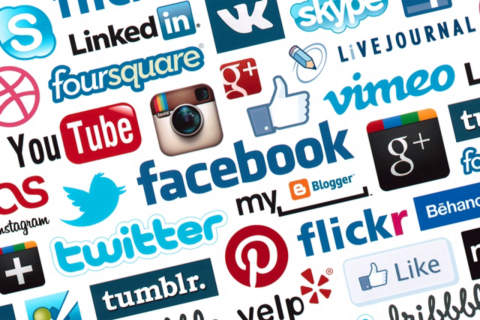 Uso de redes sociais está relacionado a risco de depressão, e plataformas estão criando meios de prevenir a doença