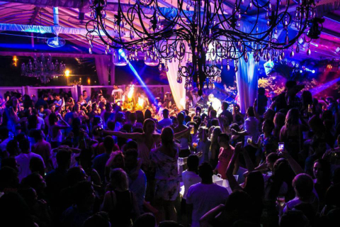 Baladas agitam Litoral do Paraná e Santa Catarina durante o carnaval