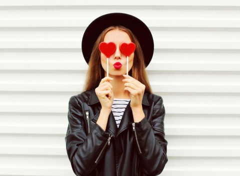 Hoje é Dia do Beijo! 5 dicas para arrasar no batom e cuidar dos lábios