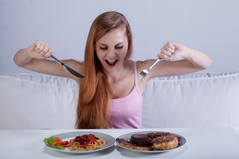 Fome na TPM: Sou eu ou são meus hormônios?