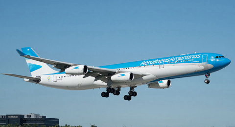 Greve na Aerolíneas Argentinas afeta 15 mil passageiros e cancela voos no Brasil
