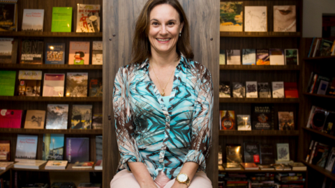 Dedos Impermitidos: conheça o novo livro de Luci Collin