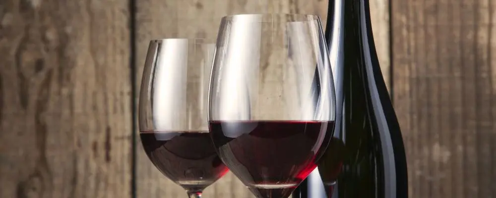 Black Friday do vinho tem descontos que prometem chegar a 75% e rótulos grátis