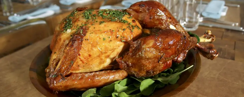 Produtores lançam campanha para tornar o frango caipira a nova onda gourmet