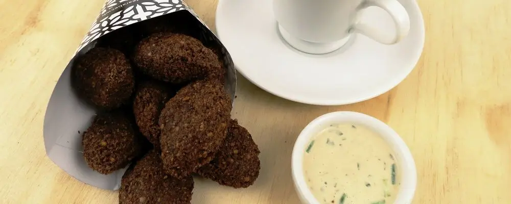 Domingo tem festival com petiscos árabes no cone e hambúrguer vegano